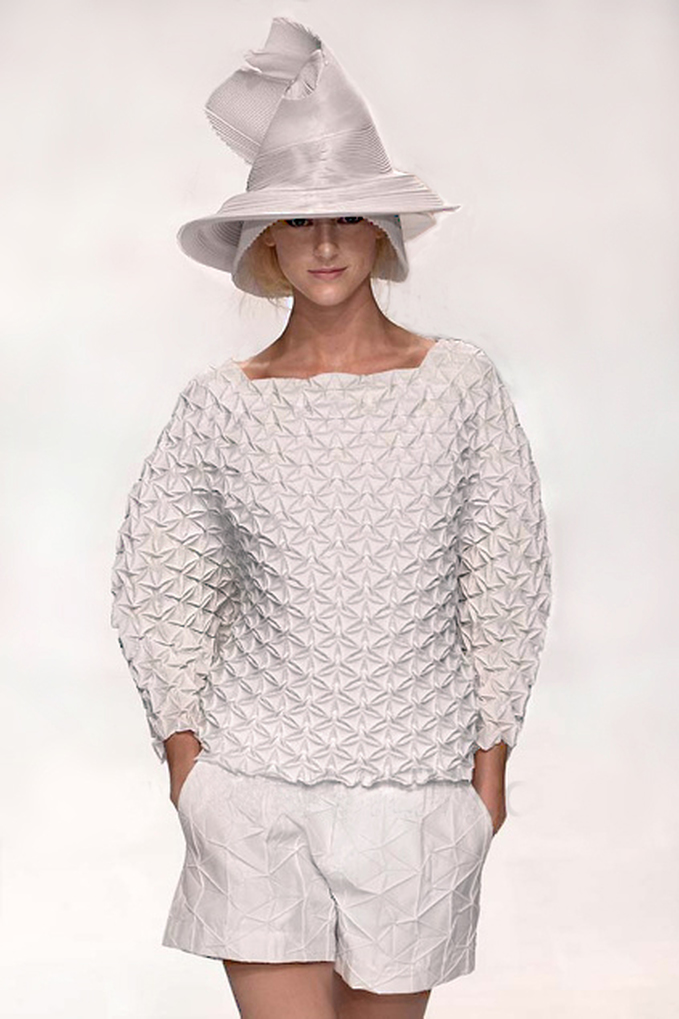 Issey Miyake - spring/summer 2015 women's collection. - PERFOLD